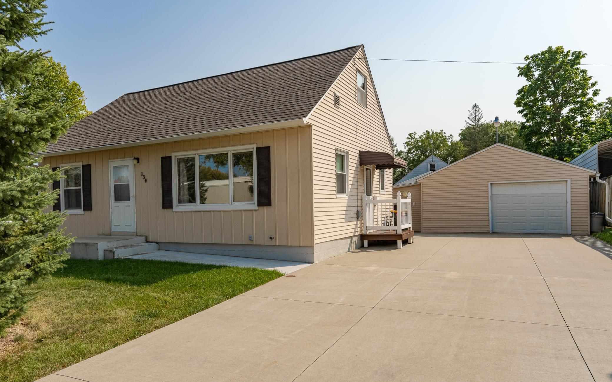 134 19th Street Southeast Rochester, MN 55904 - Photo 1 of 42