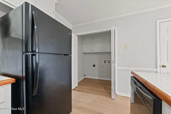 $950 | 3915 Sterling Pointe Drive, Unit JJ9, Winterville, NC 28590