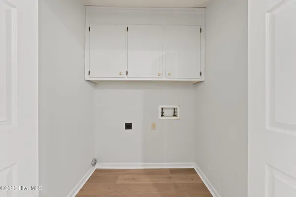 $950 | 3915 Sterling Pointe Drive, Unit JJ9, Winterville, NC 28590