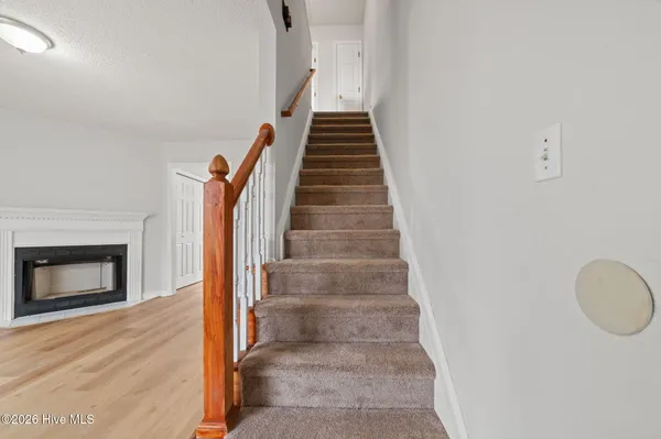 $950 | 3915 Sterling Pointe Drive, Unit JJ9, Winterville, NC 28590