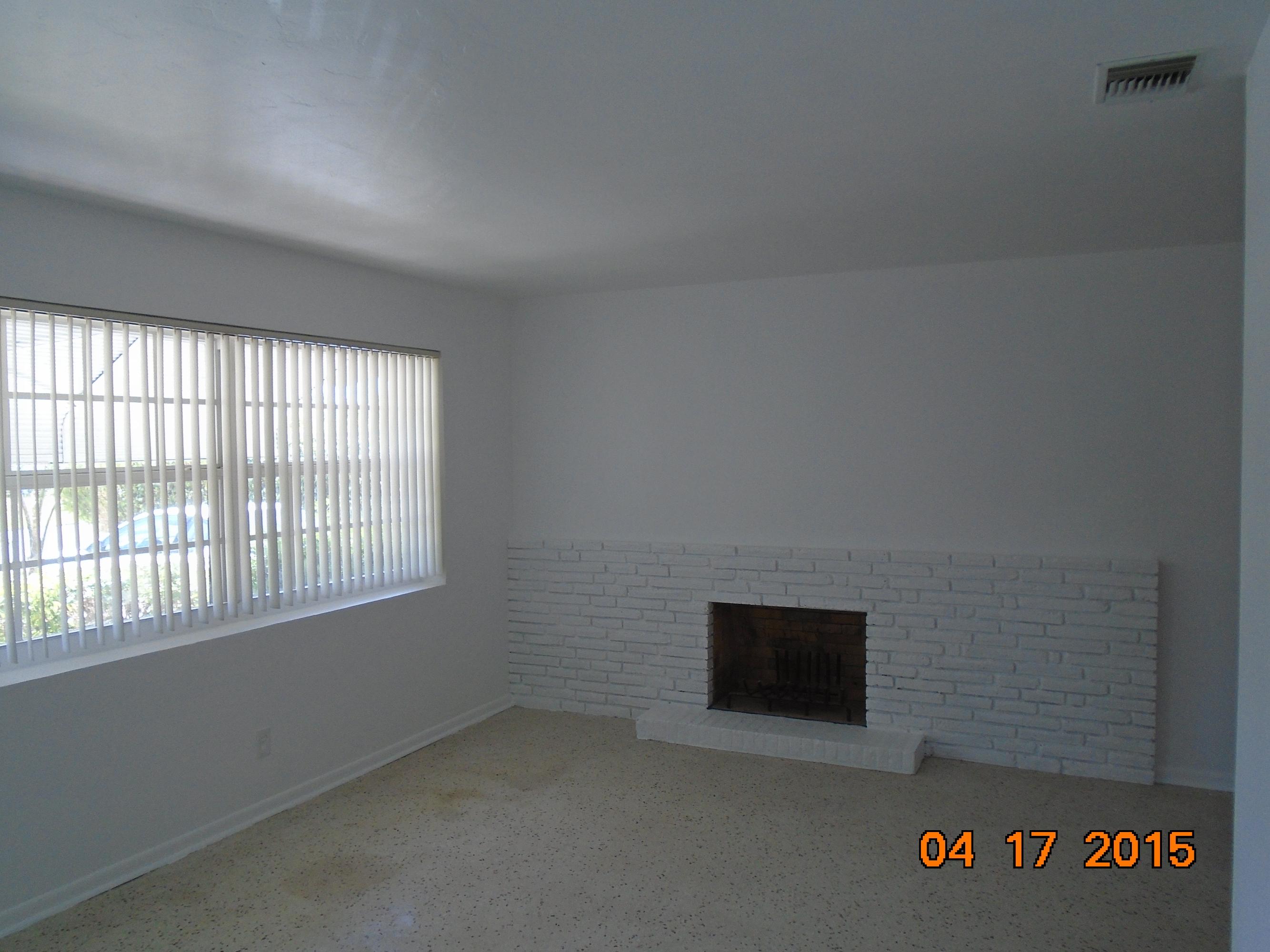 369 Alhambra Place West Palm Beach, FL 33405 - Photo 8 of 8 DSC00685