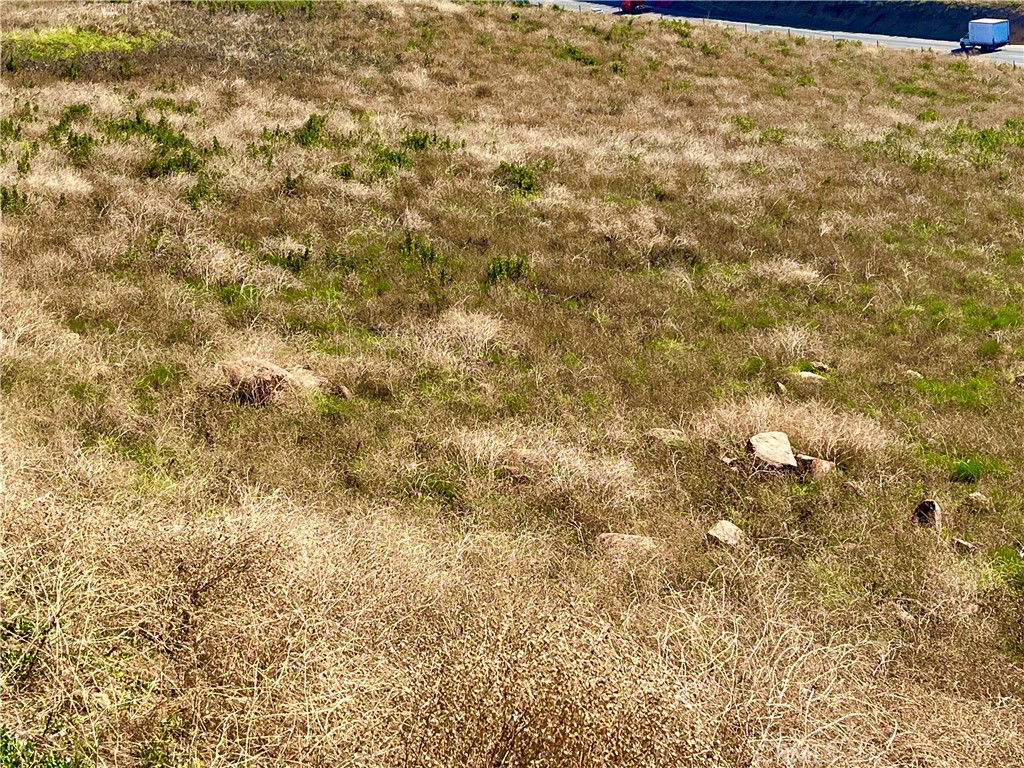 0 Ridge Rte Road Castaic, CA 91384 - Photo 9 of 12 a bathroom with a dry window
