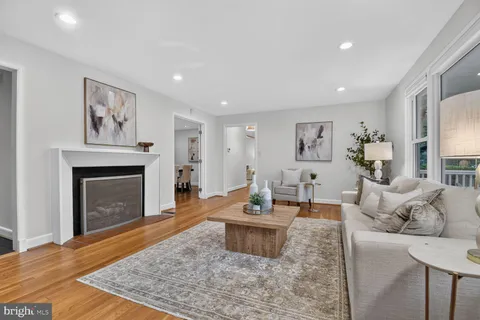 $1,549,000 | 9305 Linden Avenue, Bethesda, MD 20814