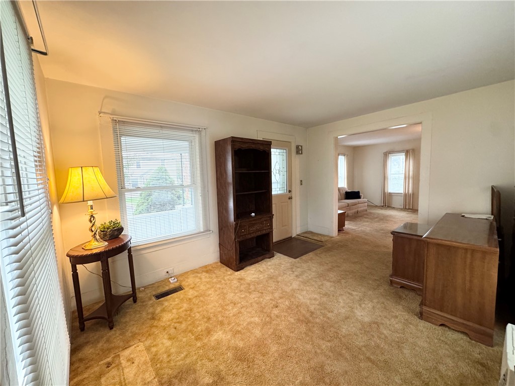 126 North Fulton Street Auburn, NY 13021 - Photo 7 of 38