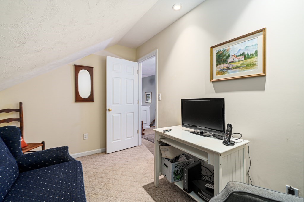 15 Fox Run Road, Unit 15 Blackstone, MA 01504 - Photo 18 of 22