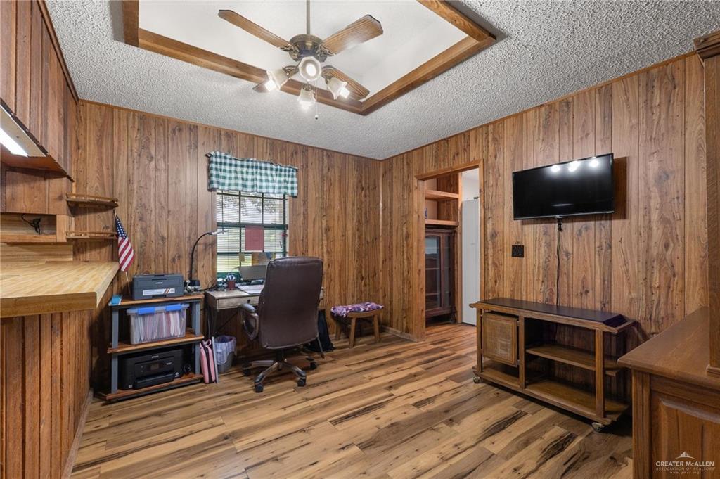 401 South Parker Road La Feria, TX 78559 - Photo 5 of 34