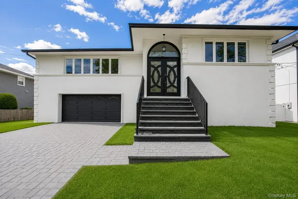 $1,595,000 | 988 Westwood Road, Woodmere, NY 11598