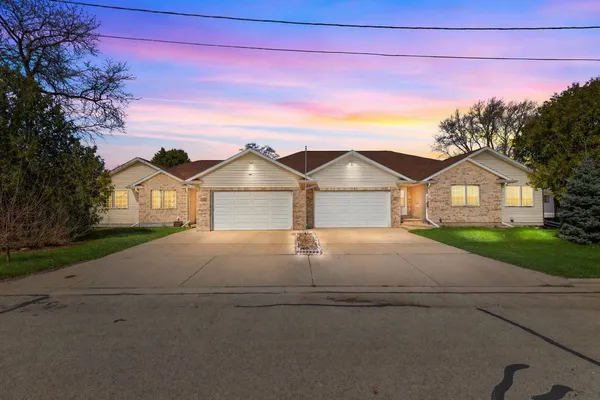 $647,000 | 619 Knight Avenue, Neenah, WI 54956