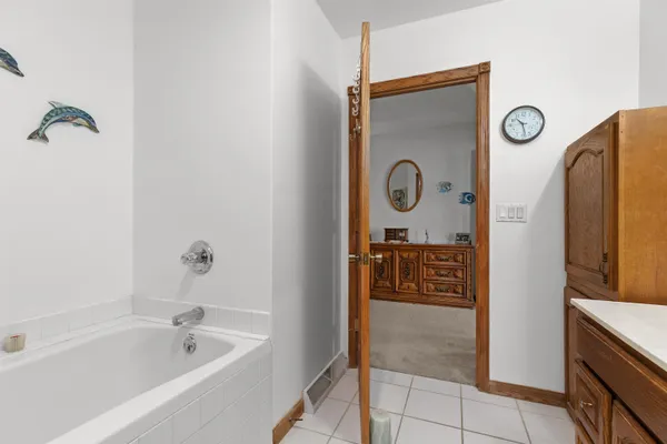 $647,000 | 619 Knight Avenue, Neenah, WI 54956