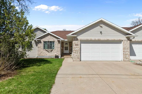 $647,000 | 619 Knight Avenue, Neenah, WI 54956