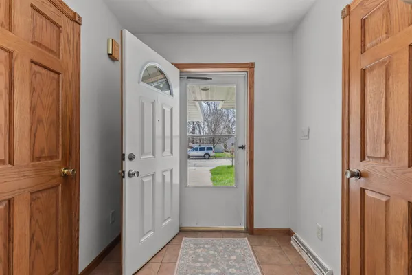 $647,000 | 619 Knight Avenue, Neenah, WI 54956