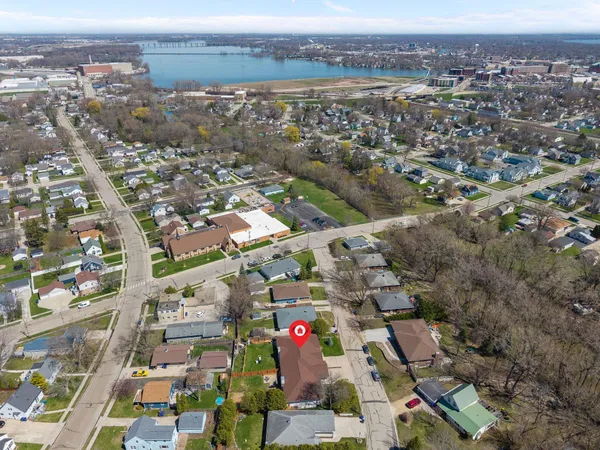 $647,000 | 619 Knight Avenue, Neenah, WI 54956