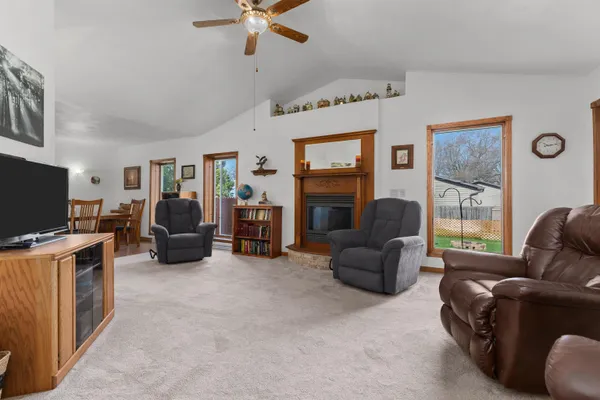 $647,000 | 619 Knight Avenue, Neenah, WI 54956