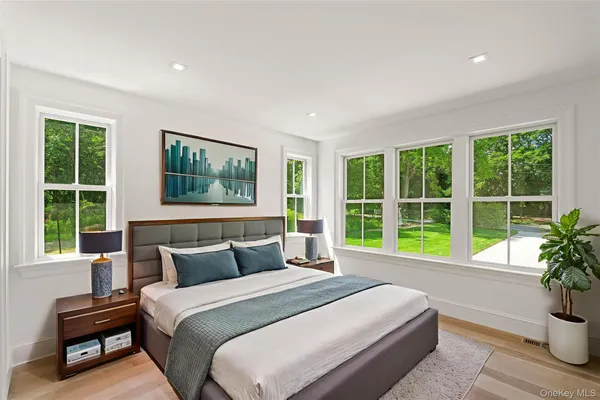$4,575,000 | 161 South Road, Westhampton, NY 11977