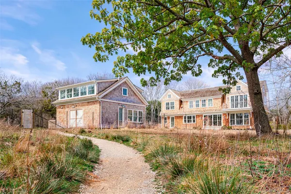 $4,575,000 | 161 South Road, Westhampton, NY 11977
