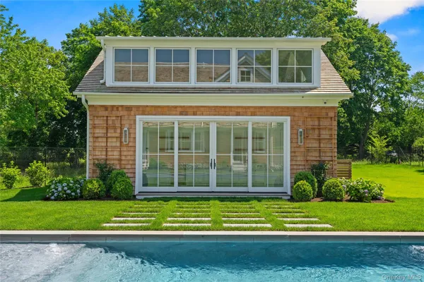 $4,575,000 | 161 South Road, Westhampton, NY 11977