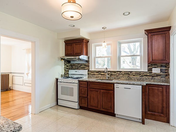 232 Appleton Street Arlington, MA 02476 - Photo 8 of 30 Gallery Image 8