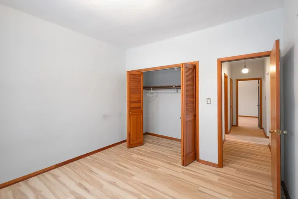 $179,900 | 606 De Angelis Court, Chicago Heights, IL 60411