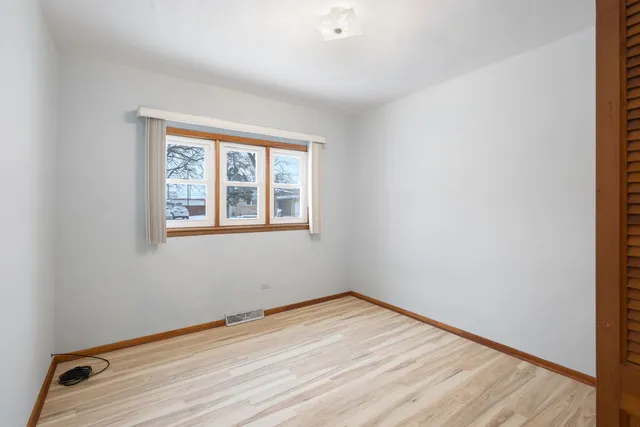 $189,900 | 606 De Angelis Court, Chicago Heights, IL 60411