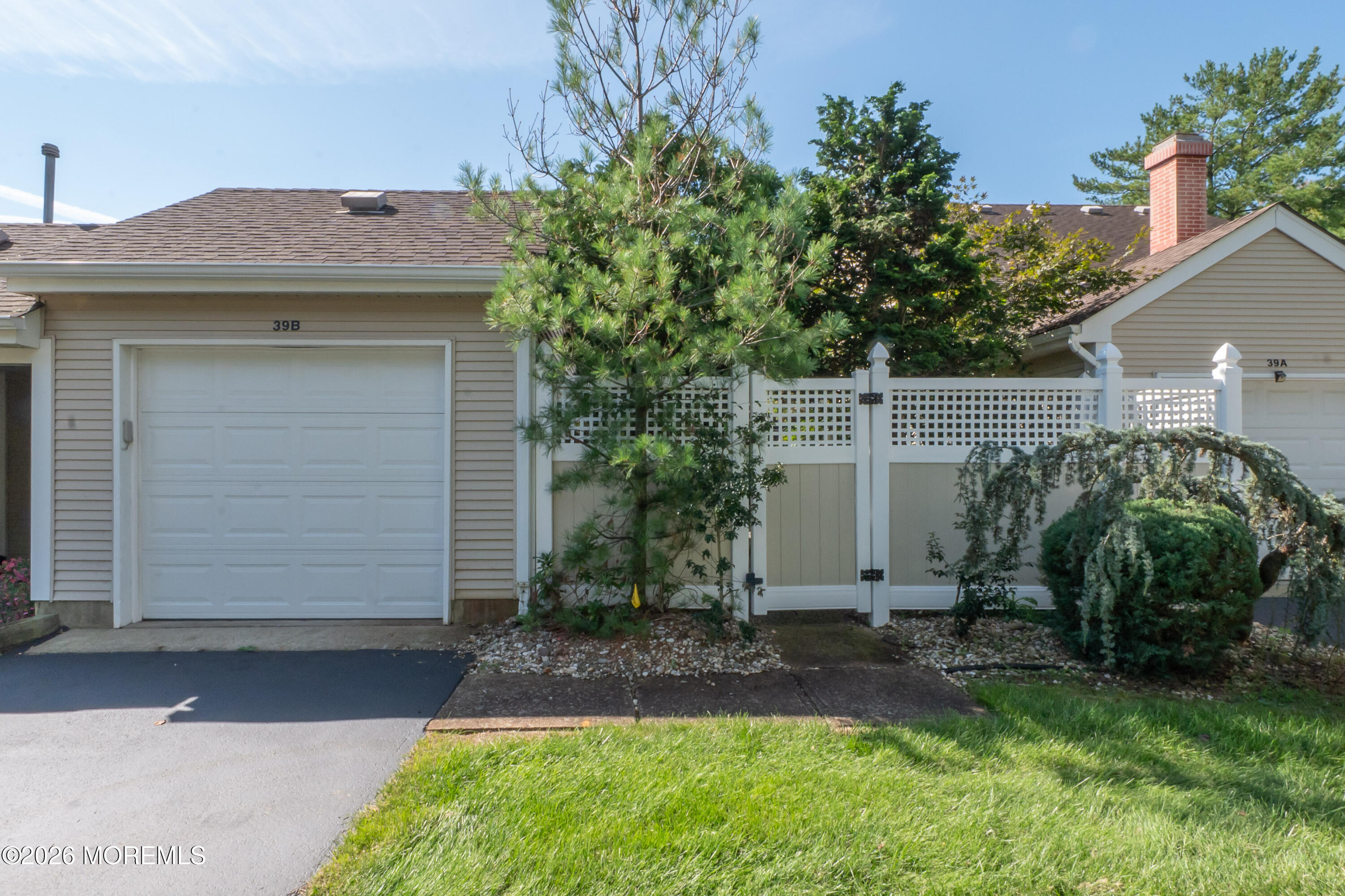 39A Winthrop Road, Unit 39B Monroe Township, NJ 08831 - Photo 27 of 36 39B Winthrop-628184