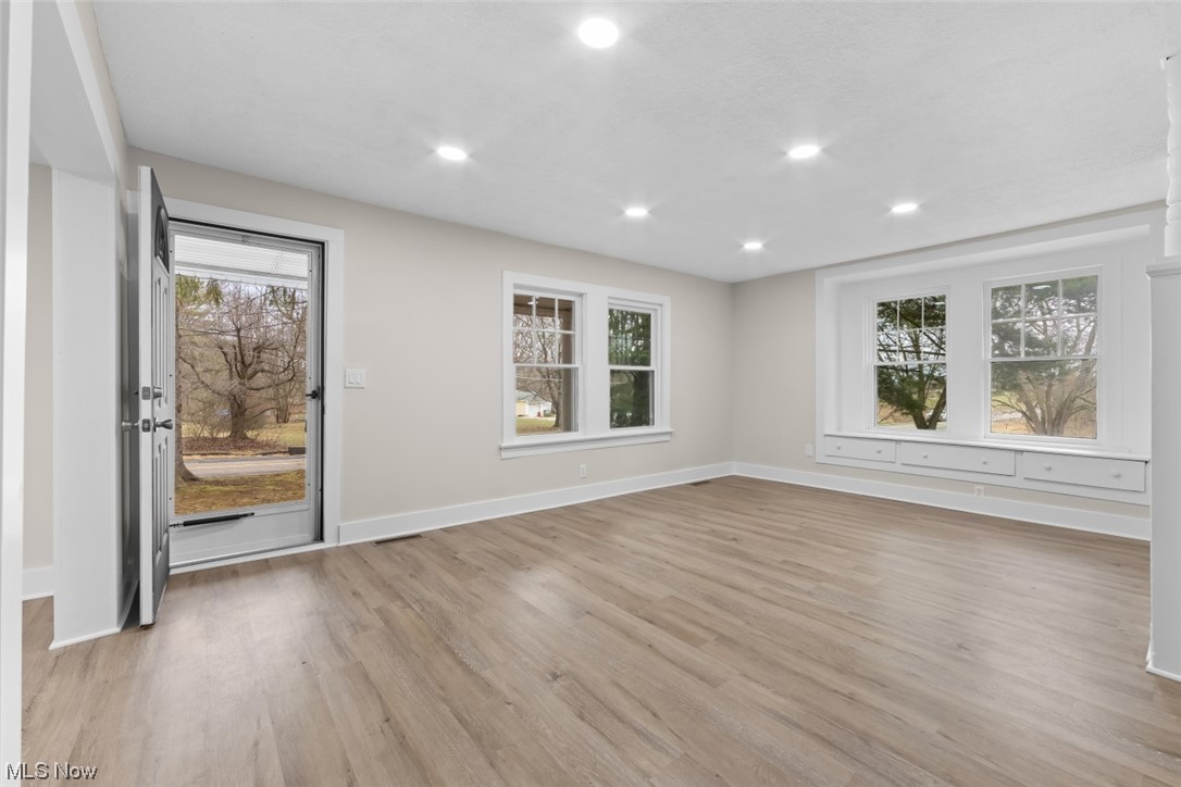 3774 Eastern Road Barberton, OH 44203 - Photo 5 of 46 Gallery Image 5