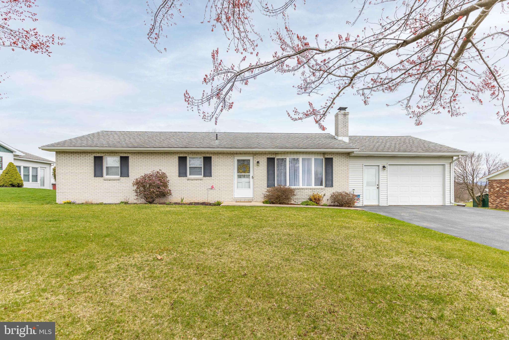 985 Ridge Road Shippensburg, PA 17257 - Photo 1 of 28 Gallery Image 1