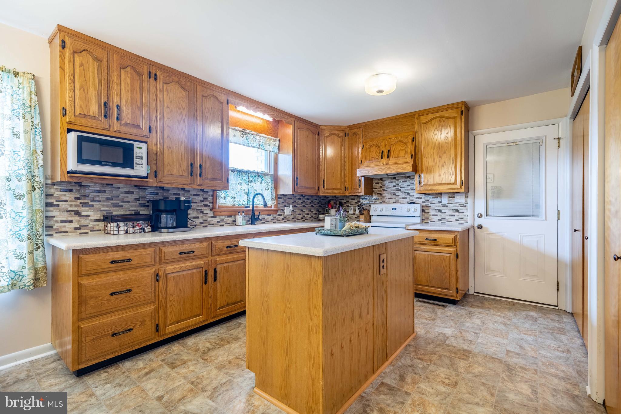 985 Ridge Road Shippensburg, PA 17257 - Photo 15 of 28 Gallery Image 15