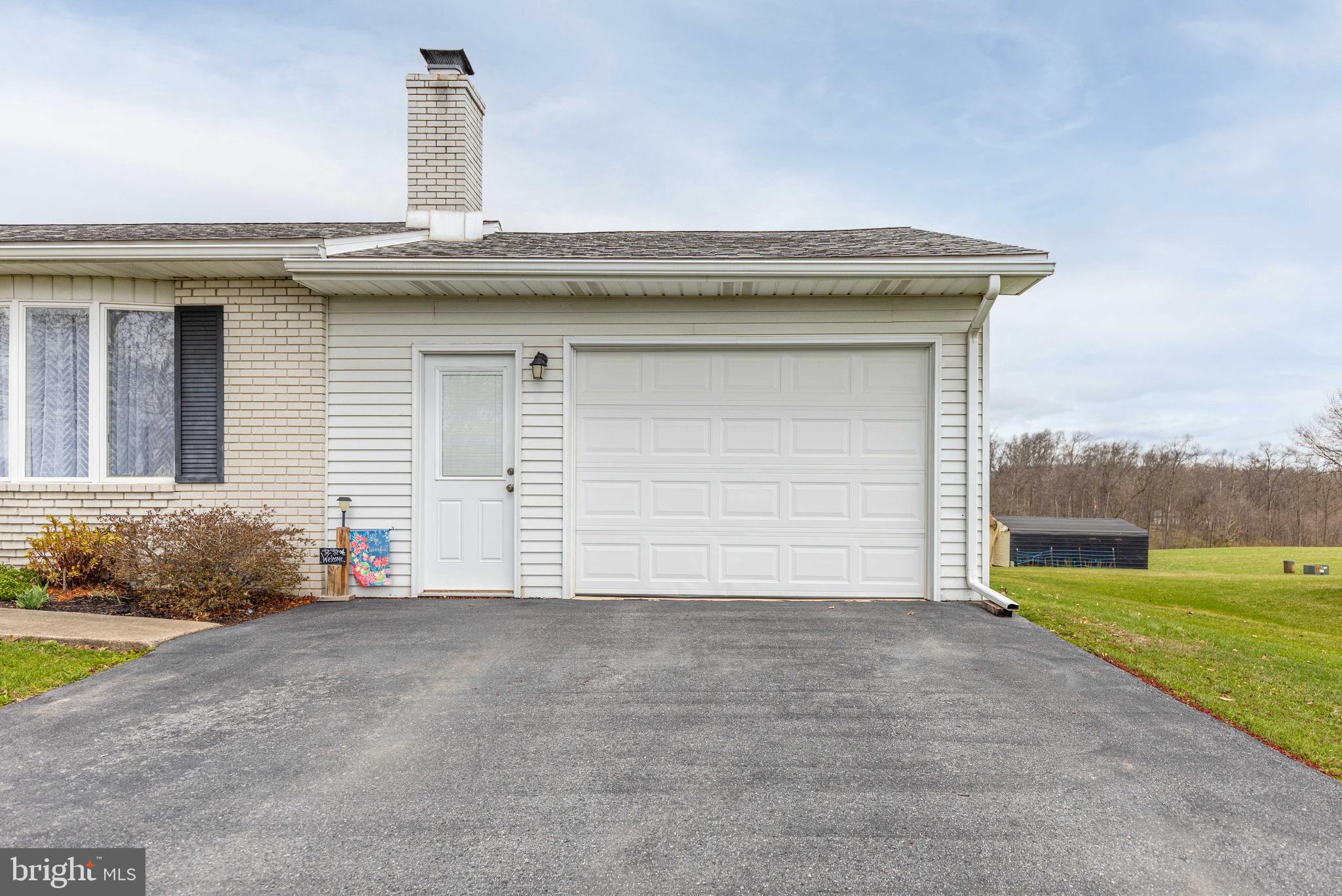 985 Ridge Road Shippensburg, PA 17257 - Photo 3 of 28 Gallery Image 3