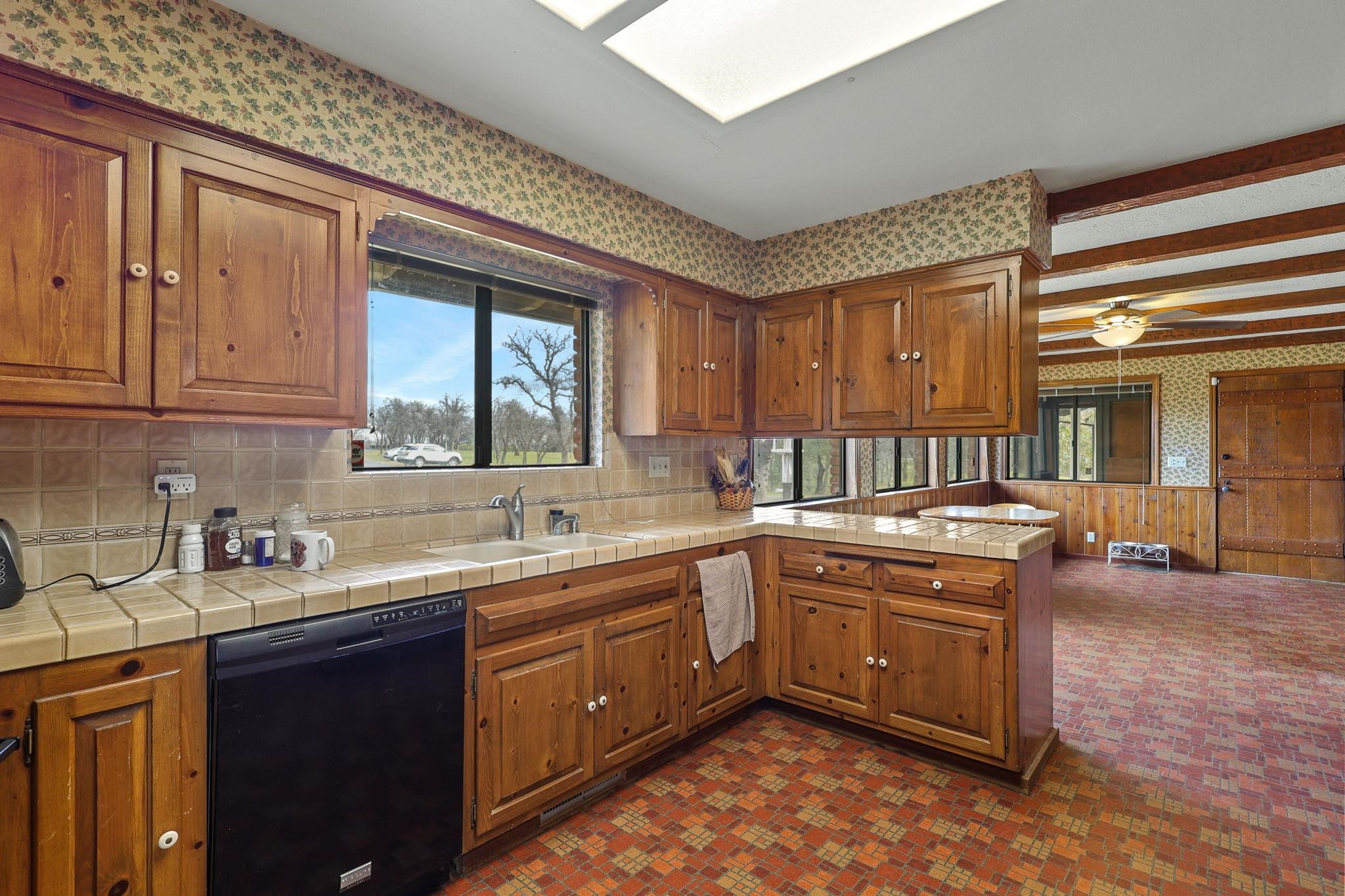 21755 Wilcox Road Red Bluff, CA 96080 - Photo 7 of 49