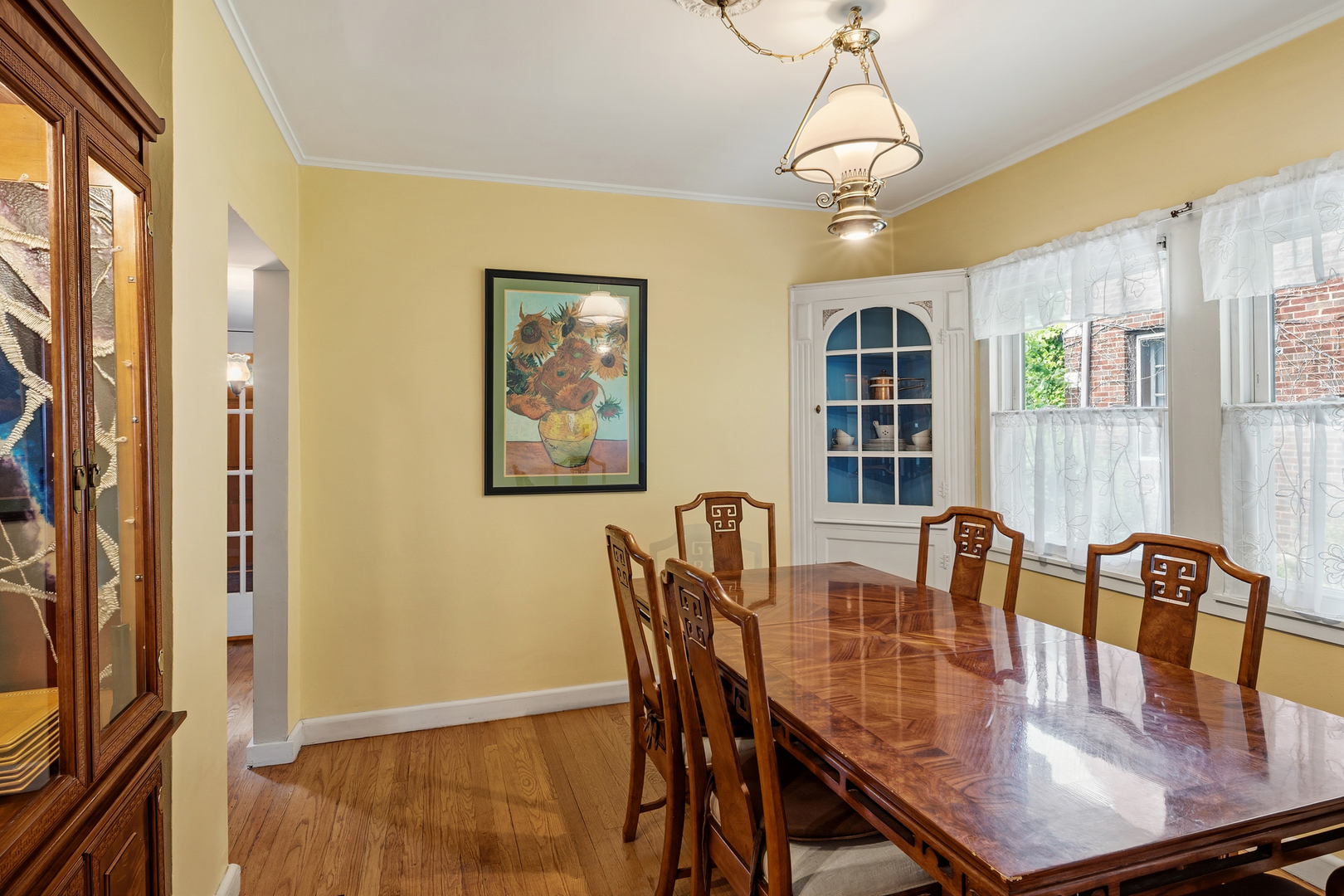 389 Addison Road Riverside, IL 60546 - Photo 7 of 29