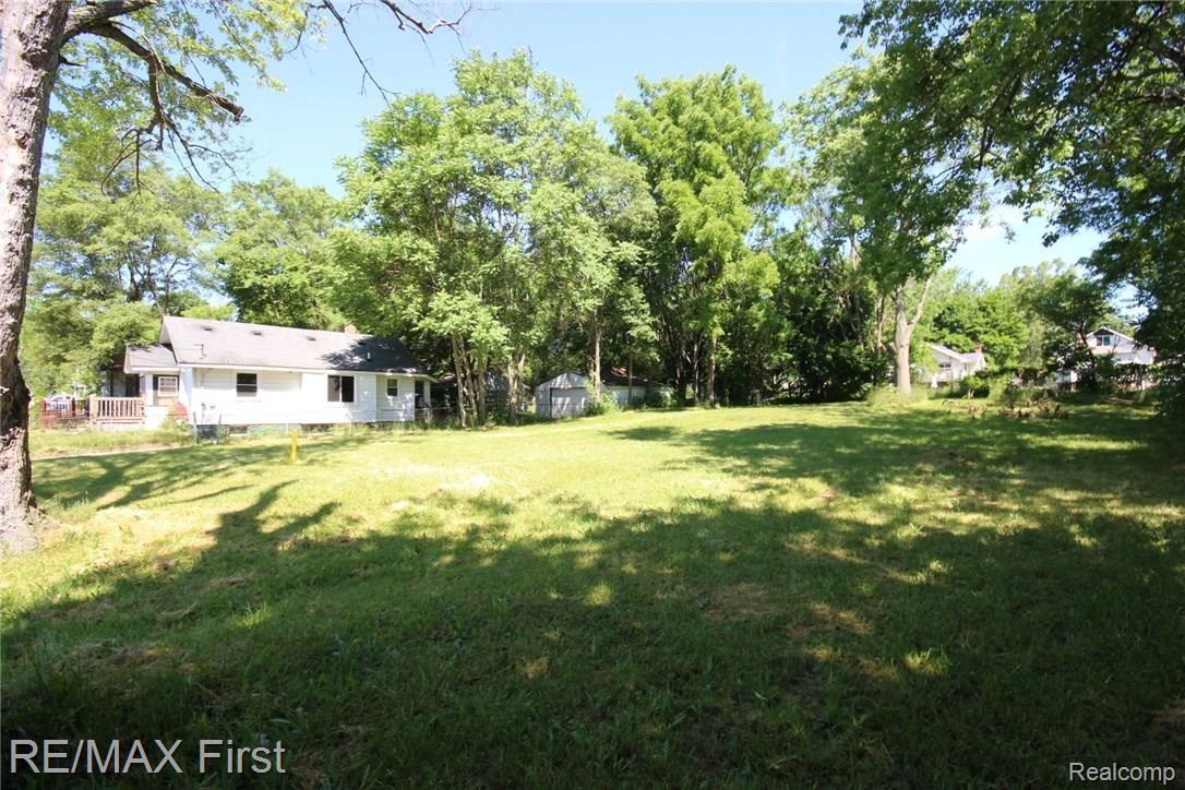 174 West Rundell Street Pontiac, MI 48342 - Photo 24 of 28 2 Additional Lots View 4