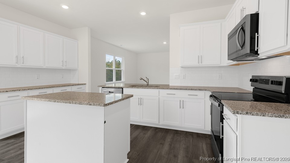 40 Charlies Bnd Way Spring Lake, NC 28390 - Photo 10 of 36 Kitchen