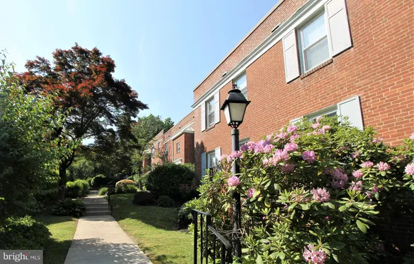 $1,325 | 139 West Tulpehocken Street, Unit E2, Philadelphia, PA 19144