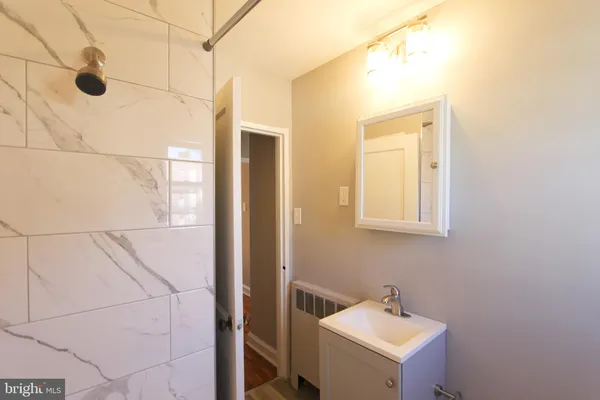 $1,325 | 139 West Tulpehocken Street, Unit E2, Philadelphia, PA 19144