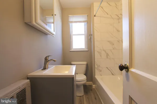 $1,325 | 139 West Tulpehocken Street, Unit E2, Philadelphia, PA 19144