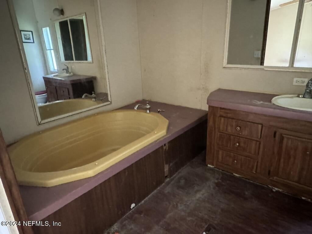 230 Katherine Road, Unit A & B Jacksonville, FL 32218 - Photo 26 of 69 Over Sized Tub