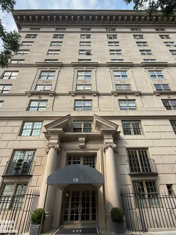 $690,000 | 131 East 66th Street, Unit 1H | Lenox Hill