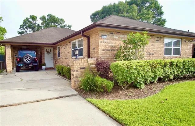 $2,300 | 4932 Trenton Street, Metairie, LA 70006
