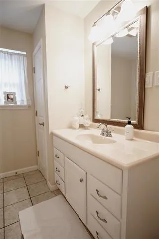 $2,300 | 4932 Trenton Street, Metairie, LA 70006