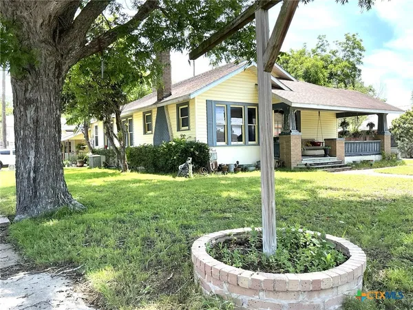 $259,900 | 1026 St Paul Street, Gonzales, TX 78629