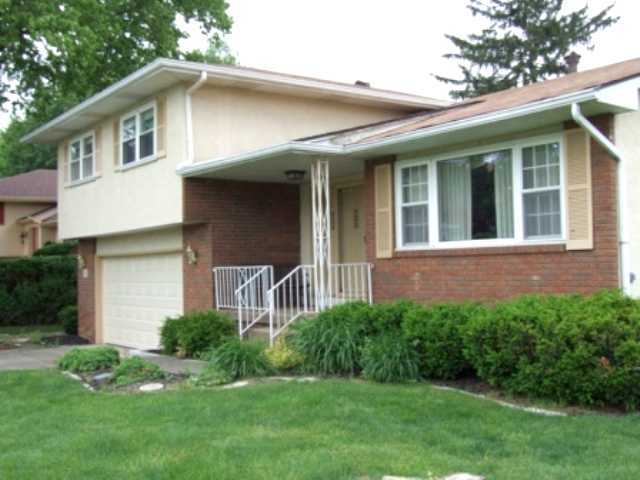 1362 Yorktown Road Columbus, OH 43232 - Photo 1 of 20 Gallery Image 1