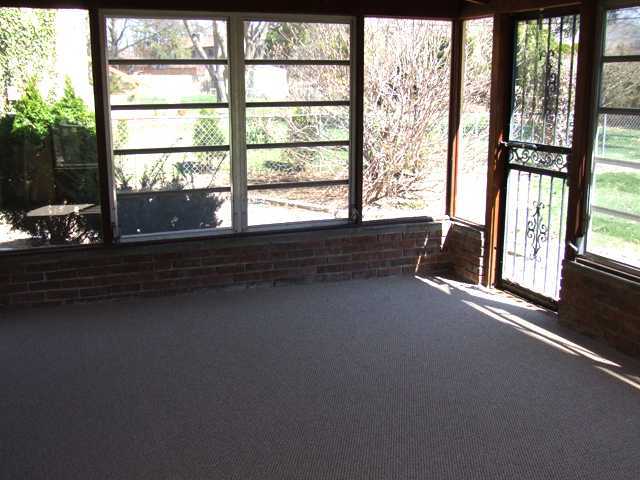 1362 Yorktown Road Columbus, OH 43232 - Photo 11 of 20 Gallery Image 11