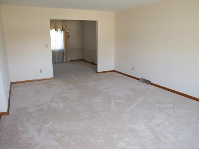 1362 Yorktown Road Columbus, OH 43232 - Photo 6 of 20 Gallery Image 6