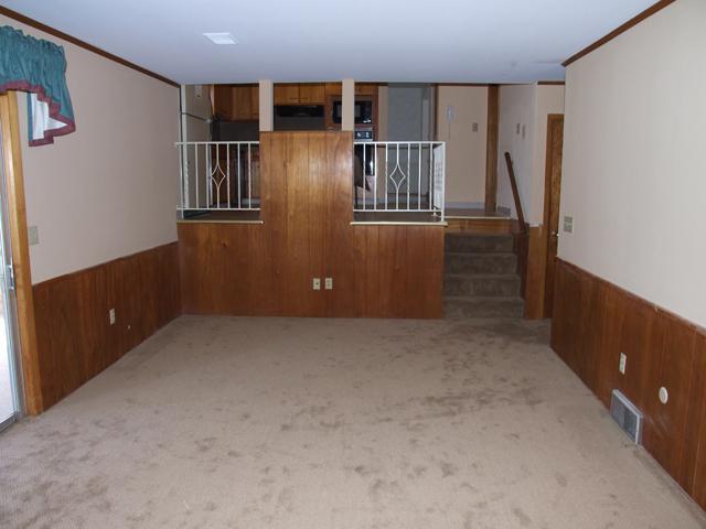 1362 Yorktown Road Columbus, OH 43232 - Photo 10 of 20 Gallery Image 10