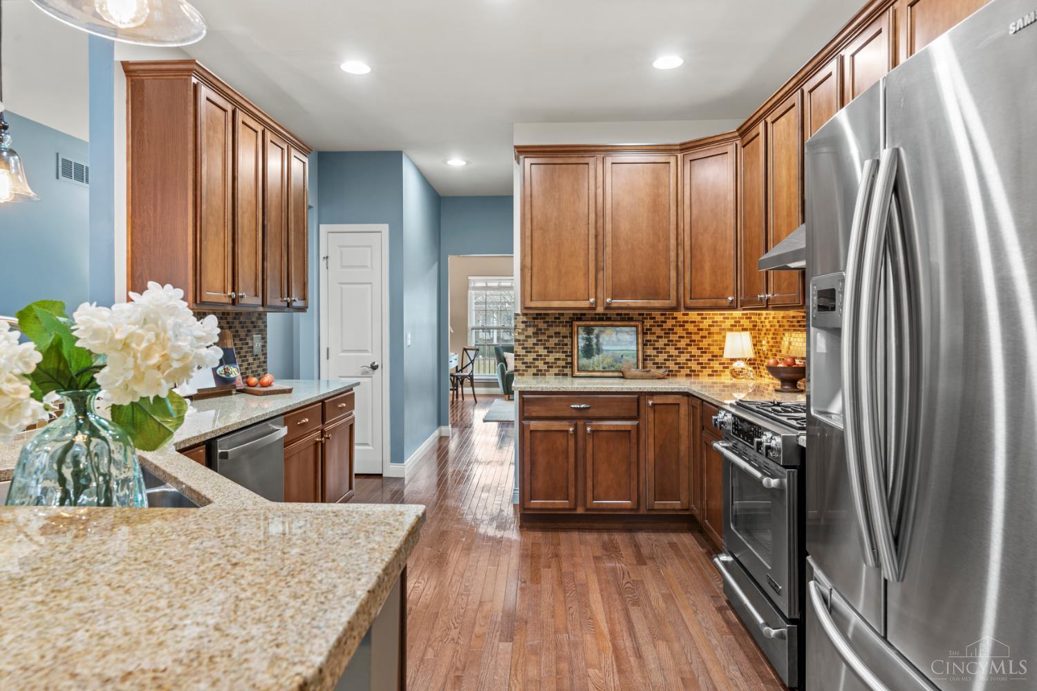 682 Hyacinth Road Cincinnati, OH 45245 - Photo 32 of 67 Gallery Image 32