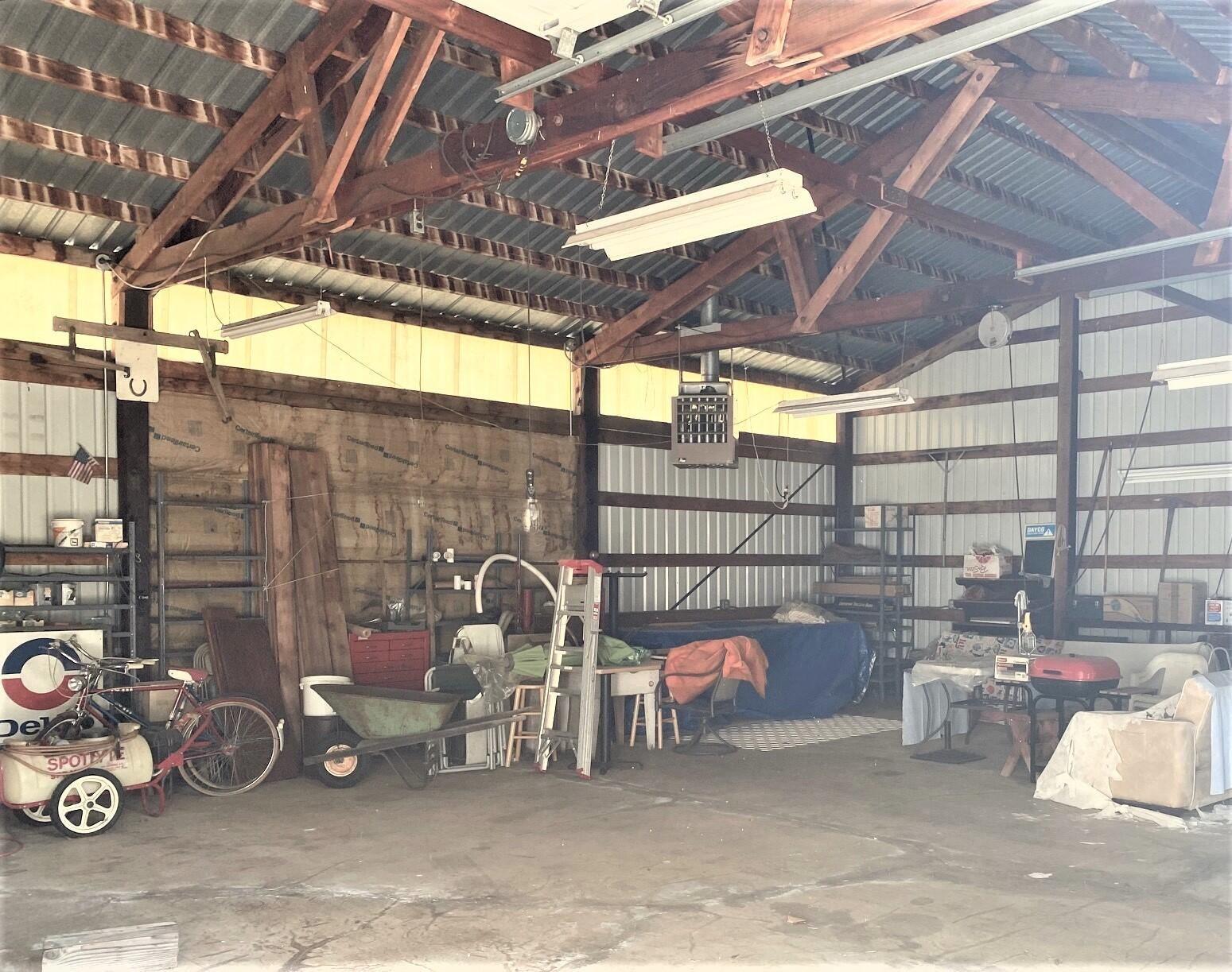 612 Upper River Road Gold Hill, OR 97525 - Photo 25 of 34 Shop/Garage