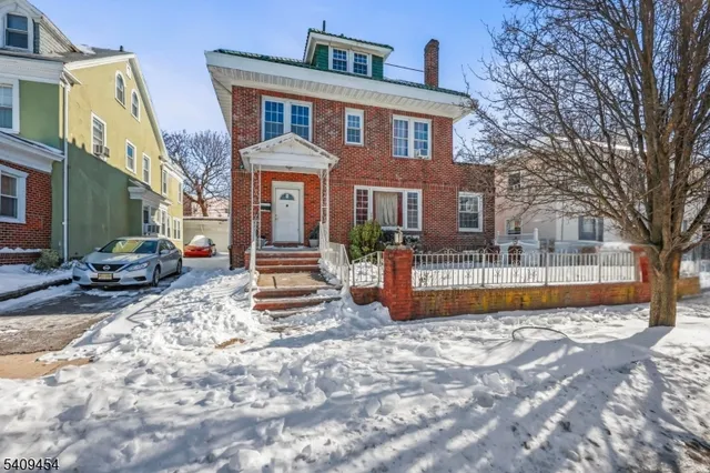 $199,999 | 82 Girard Place, Newark, NJ 07108