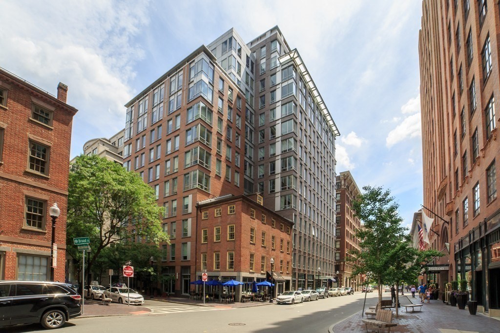 80 Broad Street, Unit 604 Boston, MA 02110 - Photo 20 of 21 a view of a building and a street