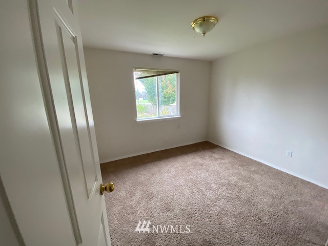 4306 Northeast 7th Place Renton, WA 98059 - Photo 11 of 13
