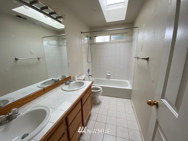 4306 Northeast 7th Place Renton, WA 98059 - Photo 12 of 13